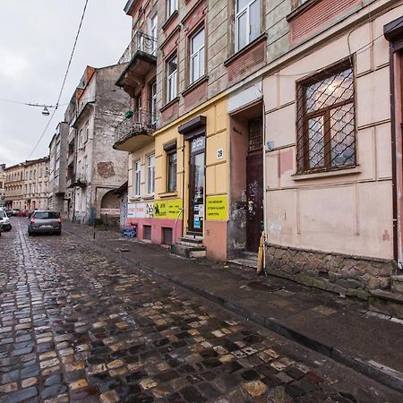 Квартира Подобово В Центрі На Вулиця Скорика 25 Колишня Чайковського Біля Філармонії Lviv Exteriör bild